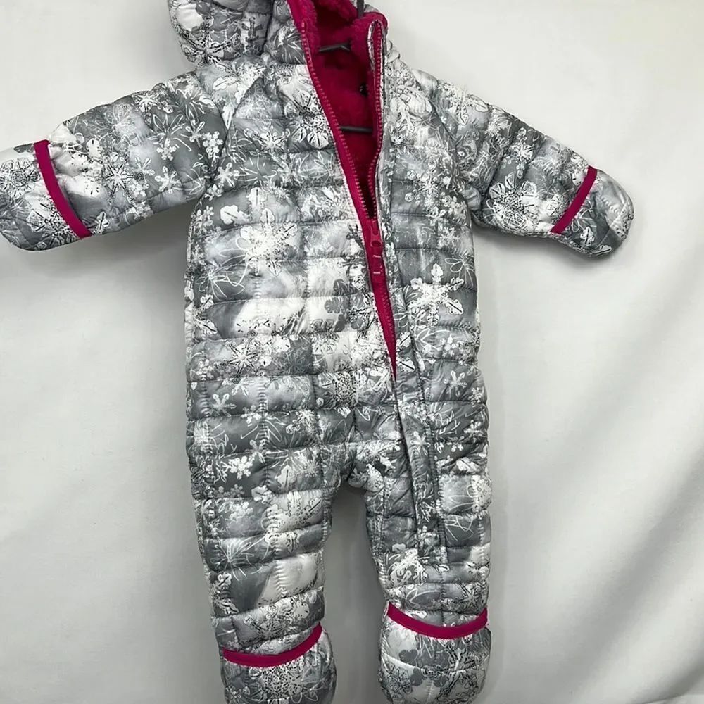 Snozu silver and white snowflake print quilted snowsuit pink fleece lining 0/3 m
